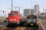 Ein Bild, was es so nicht mehr gibt: 110 243 und Talgo am 06.12.09 in Mnchen Ost