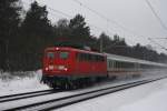 110 200 hat am 13.02.2010 IC Ehren und fuhr von Bad Bentheim nach Berlin hier in Winkel bei leichtem Schneefall.