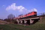 Ein Sandwich mit 110 280 und 110 325 auf der Ruhrbrcke bei Duisburg Kaiserberg.