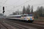 Mein 1000. Bild hier auf bahnbilder.de...

...feierlich mit der 110 469-4 (TRI -  Elefantenexpress, 50 Jahre Maus ) mit dem RE3 in Richtung Hamm Hbf bei der Einfahrt in den Herner Bahnhof, 10. Februar 2025