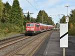 Mit fünf Minuten Verspätung kommt hier die 111 112 in Erkelenz eingefahren auf ihrem Weg nach Aachen Hbf als RE4. Sonntag den 1.10.2017