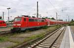 111 129 erreicht am 26.05.2019 mit dem RE4 (RE10418)  Wupper-Express  von Dortmund Hauptbahnhof nach Aachen Hauptbahnhof den Mönchengladbacher Hauptbahnhof.