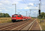 111 094-9 von DB Regio Mitte (?) durchfährt mit vier Doppelstockwagen den Bahnhof Rodleben auf der Bahnstrecke Trebnitz–Leipzig (KBS 254) Richtung Trebnitz.