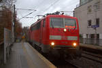 111 118 DB kommt mit dem RE4 von Dortmund-HBf nach Aachen-Hbf und kommt aus Richtung Rheydt,Wickrath,Beckrath,Herrath,Erkelenz,Baal,Hückelhoven-Baal,Brachelen,,Lindern,Süggerath,Geilenkirchen,Frelenberg,Zweibrüggen,Übach-Palenberg,Rimburg,Finkenrath,Hofstadt,Herzogenrath, Kohlscheid,Richterich,Laurensberg,Aachen-West und fährt in Aachen-Schanz ein und hält in Aachen-Schanz und fährt dann weiter in Richtung Aachen-Hbf. 
Aufgenommen vom Bahnsteig von Aachen-Schanz. 
Bei Regenwolken am Nachmittag vom 28.11.2019.