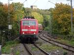 111 062 mit dem RE 4 nach Aachen Hbf am 6. Oktober 2020 in Aachen-Schanz.
Das Foto entstand vom Bahnsteig. 