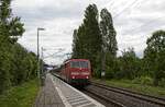 111 191 passiert mit dem Hetzerather den Bahnhof Nordbögge (29.05.2022)