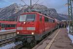 111 091 kam am 23.12.2024 gerade in Garmisch-Partenkirchen mit dem RB 6  von München Hbf an. 