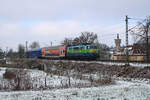 DB Gebrauchtzug 111 074  Hilde  zieht den TRI-Ersatzzug als RB17c von Bruchsal nach Bretten und verlässt hier gerade Bruchsal Schlachthof. (19.01.2024)