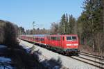 111 028 mit RE 79017 am 26.02.2011 bei Aling.