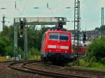 111 149 schiebt am 06.07.2012 RE1 auf der KBS 480 in den Aachener Hbf.