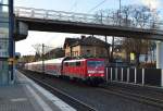 Am Sonntag den 25.11.2012 ist die 111 096 mit einer Dostockeinheit als RE9 nach Siegen unterwegs, hier ist sie in Frechen-Knigsdorf abgelichtet.