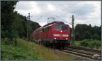 Nchster Halt, bach Palenberg! Die 111 117 mit dem Wupper Express (RE4) am Haken,unterwegs bei Rimburg auf der Kbs 485 Ende Juli 2013.