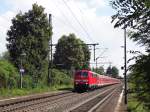Am 31.7.14 hatte 111 094 die Aufgabe mehrere 420 von Darmstadt nach Hamm (westfl.) zu überführen.
Aufgenommen im Bahnhof Großen Linden.