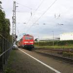 111 114 DB kommt die Kohlscheider-Rampe hoch aus Richtung Neuss,Herzogenrath mit einem RE4 Verstärkerzug von Düsseldorf-Hbf nach Aachen-Hbf und hält in Kohlscheid und fährt in Richtung Richterich,Laurensberg,Aachen-West. 
Bei Sonne und Wolken am Nachmittag vom 21.9.2015.
