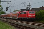 Am Abend des 24.Mai 2016 schiebt die 111 115 einen RE4 nach Dortmund.
Hier ist der Zug in Kleinenbroich aufgenommen.