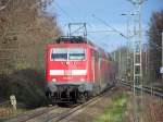 Am 04.12.07 fuhr die 111 012-1 als RE4 (RE10426) in Hckelhoven-Baal ein.