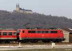 DB 111 203-6 vor RB 59358 Bamberg - Saalfeld, KBS 820 Nrnberg - Sonneberg, fotografiert in Bad Staffelstein am 31.01.12 --> im Hintergrund Kloster Banz, ein Benediktinerkloster mit barocker Klosterkirche