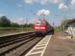 Hier ist 111 054 bei der Ausfahrt in Richtung Offenburg in Orschweier. (29.05.2012)