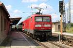 112 101 als RB 18431 (RB49) von Elsterwerda-Biehla erreicht ihren Endbahnhof Falkenberg(Elster) auf Gleis 3 und fährt weiter als RB 18191 (RB43) nach Cottbus. [8.7.2017 - 15:55 Uhr]