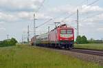 112 159 der WFL führte am 30.05.23 neben zwei Personenwagen noch 232 701 und 232 673 der BDMW sowie 362 780 der LEG durch Gräfenhainichen Richtung Bitterfeld.