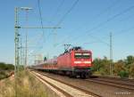 112 172-2 beschleunigt am 19.08.09 die RB 21325 Bad Oldesloe - Hamburg Hbf beim passieren der sdlichen Bahnhofsausfahrt von Bad Oldesloe. Nchster Halt wird Kupfermhle sein.
