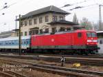 Hier passiert, nach dem Halt in Riesa, IR2285 am 02.11.04 das Fdl-Stellwerk B2.