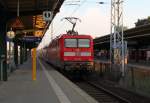 Der RE 4365 von Rostock Hbf nach Berlin Sdkreuz verlt gerade den Bf Oranienburg.