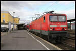 Gut dreißig Jahre nach der Wende sind noch immer Reichsbahn Lokomotiven bei der DB im Einsatz. So war 114018 am 23.10.2021 vor dem RB nach Frankfurt auf Gleis 1 im HBF Fulda zu sehen.
