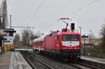 Nachschuss auf 112 024-5 als Ersatzzug auf der RB46 in Bochum Riemke auf den Weg nach Gelsenkirchen.

Bochum 20.02.2022