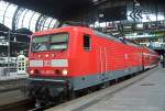 Der RE33009 steht abfahrbereit in Richtung Rostock im Hamburger Hbf.(18.07.04)