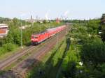 Berliner Regionalverkehr.RE Dosto von Spandau-West kommend in Richtung Stadtbahn bei der Olympischen Brcke.Bln.24.05.05