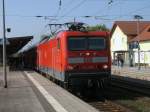 Halt fr RE 4354 aus Lutherstadt Wittenberg in Neustrelitz,den 114 008 am 23.April 2011 weiter nach Rostock brachte.