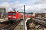 114 002-9 mit dem RE2 (RE 37381) von Wismar nach Cottbus, bei der Ausfahrt aus dem Berliner Hbf. 31.03.2012