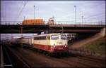 114498 fährt am 7.12.1989 um 14.03 Uhr mit dem D 2021 nach Frankfurt durch Langenfeld - Berghausen.