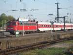 Der Autozug mit seiner 115 383-2 aus Lrrach wird in Hamburg-Altona am 3.05.08 nach seiner weiten Fahrt ausgesetzt!