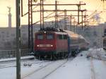 BR 115 114-1 mit einem Zug nach Russland von Bln.-Zoologischer Garten kommend b.d. Einfahrt i.d. Berliner Hbf.. 03.01.2010