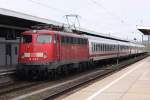 115 459-0 mit IC 2049 von Hannover nach Leipzig beim Halt in Magdeburg Hbf auf Gleis 7. Der Zug bestand nur aus 5 Wagen, gezogen wurde er bis Magdeburg von einer 120er. Fotografiert am 19.04.2010. 