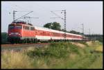 Das letzte Fahrplanjahr fr Autoreisezge aus Kornwestheim war das Jahr 2007. Hauptschlich durch seine relativ frhe Fahrplanlage (Bergstrae ca. 19.15 Uhr) eignete sich der AZ 1451 auch noch bis in den September zum fotografieren. Am 13.6.2007 zieht 115 448 besagten Zug bei Ltzelsachsen Richtung Norden.