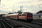 115 205-7 mit N-Wagen und Dostos am Weg zum mnchner Hbf am 10.04.12.