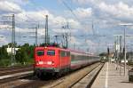 115 152-1 bringt eine Wagengarnitur nach Lochhausen, München Pasing, 31.05.2008