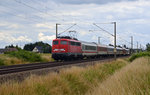 115 350 bespannte am 21.06.16 den PbZ 2466 von Leipzig nach Berlin. Mit ihrem aus sieben Wagen bestehenden Wagenpark und 112 141 aus Kiel passiert der Schadwagenzug soeben Zschortau Richtung Bitterfeld. 