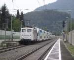 139 177-0 von Lokomotion zieht am 2. September 2011 den schweizer Doppelstocktriebzug 4010 103-8 durch Oberaudorf Richtung Rosenheim.