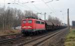 139 557 oblag am 20.12.13 die Bespannung eines Schwenkdachwagenzuges. Hier durchfährt der Zug Leipzig-Thekla Richtung Mockau.