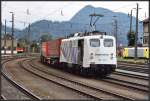 139 177 schiebt den  Winnerzug  von Kufstein zum Brenner nach. Aufgenommen im Sommer 2005. (Bearbeitet)