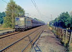 Lok 140 840-0 am 26.10.1985 in Isselhorst-Avenwedde mit Gz in Fahrtrichtung Hamm (W)
