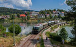 E40 128	mit dem DPE 74232 (Seebrugg - Titisee) bei Schluchsee 1.9.24