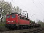 140 833-5 mit Stahlrollen am B 28 in Dsseldorf am 11.04.2008