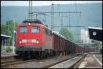 140 652 bringt am Abend des 28.05.08 einen Eas-x - Ganzzug nach Harburg(Schwaben), hier auf Gleis 2 des Aalener Bahnhofs.