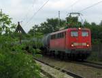 140 327-8 begegnet Hannes und mir beim Bahnbildertreffen am 12.06. am Bahnberweg in der Wuhlheide.