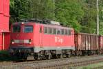 Die 140 834-3 zieht einen Gz durch Ratingen Lintorf am 20.04.2011